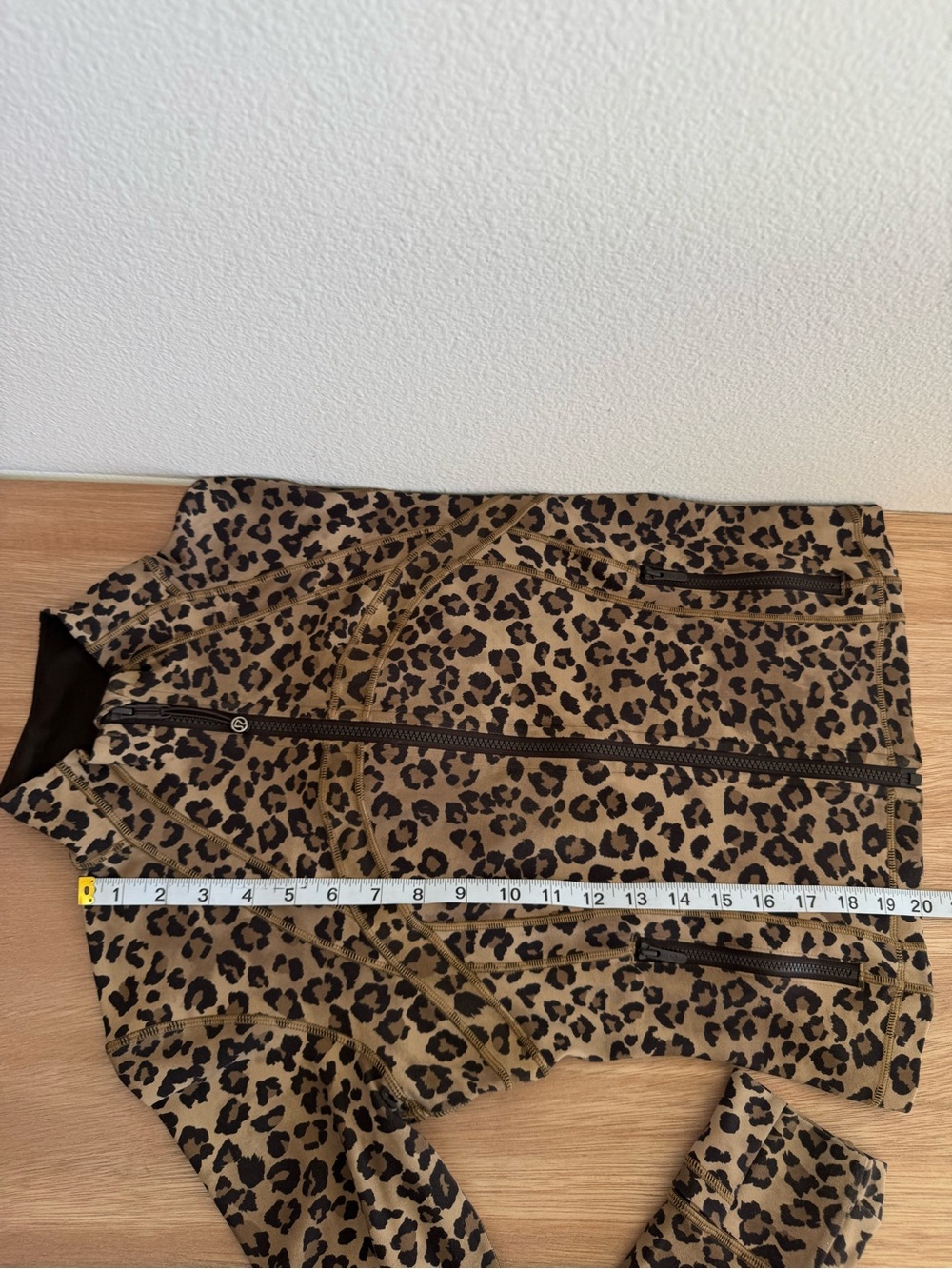 RARE Lululemon Define Cropped Jacket Nulu Leopard 🐆 - Picture 10 of 10